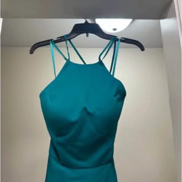 cachet halter dress Cachet